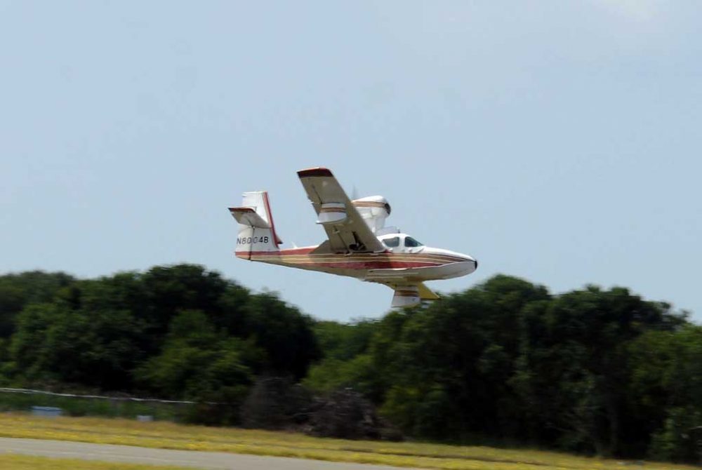 bob ellis wins gower cup at llanbedrs first air race flyer lake amphibian flyers club