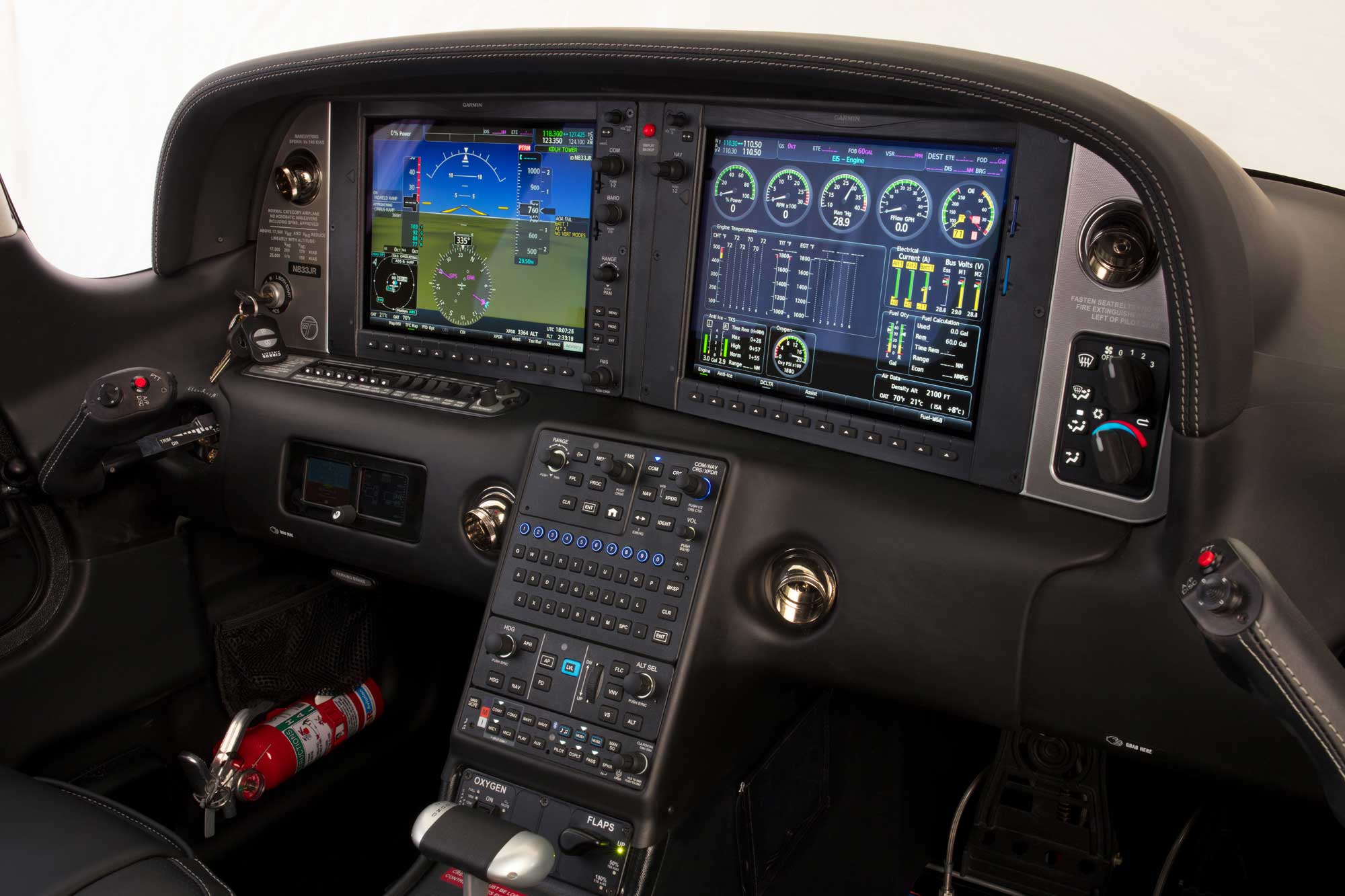 Cirrus G6 flight deck