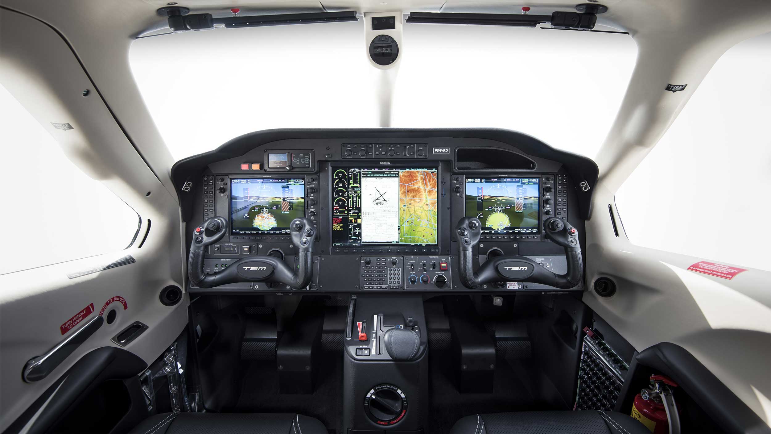 Dahet TBM 910 cockpit AERO 2017