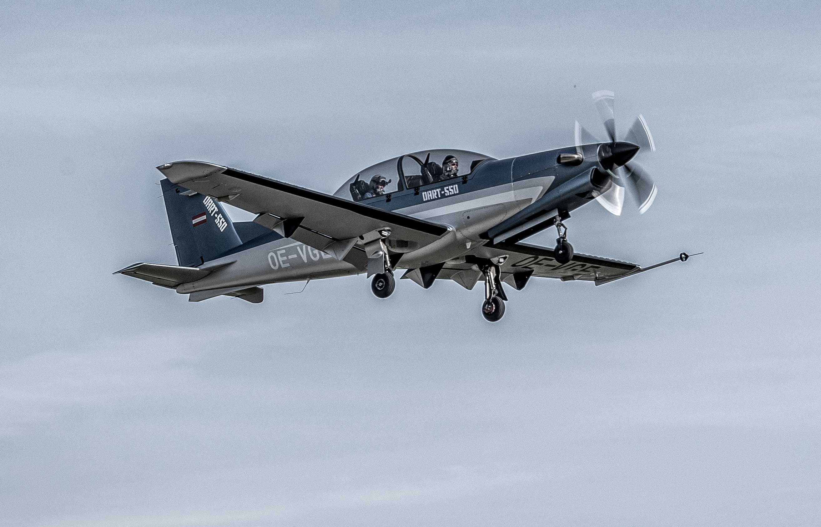First flight of Diamond's GEpowered DART550 FLYER