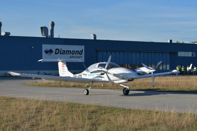 Diamond hybrid multi engine aircraft