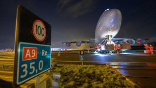 Boeing 747 to hotel