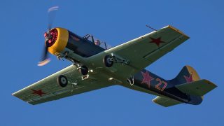Yak 52
