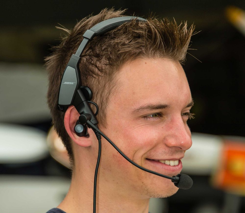bose proflight series 2 aviation headset with bluetooth