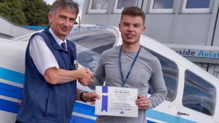 Paul-Stephenson-presented-with-PPL-Instructor-Marjan-Bledowski